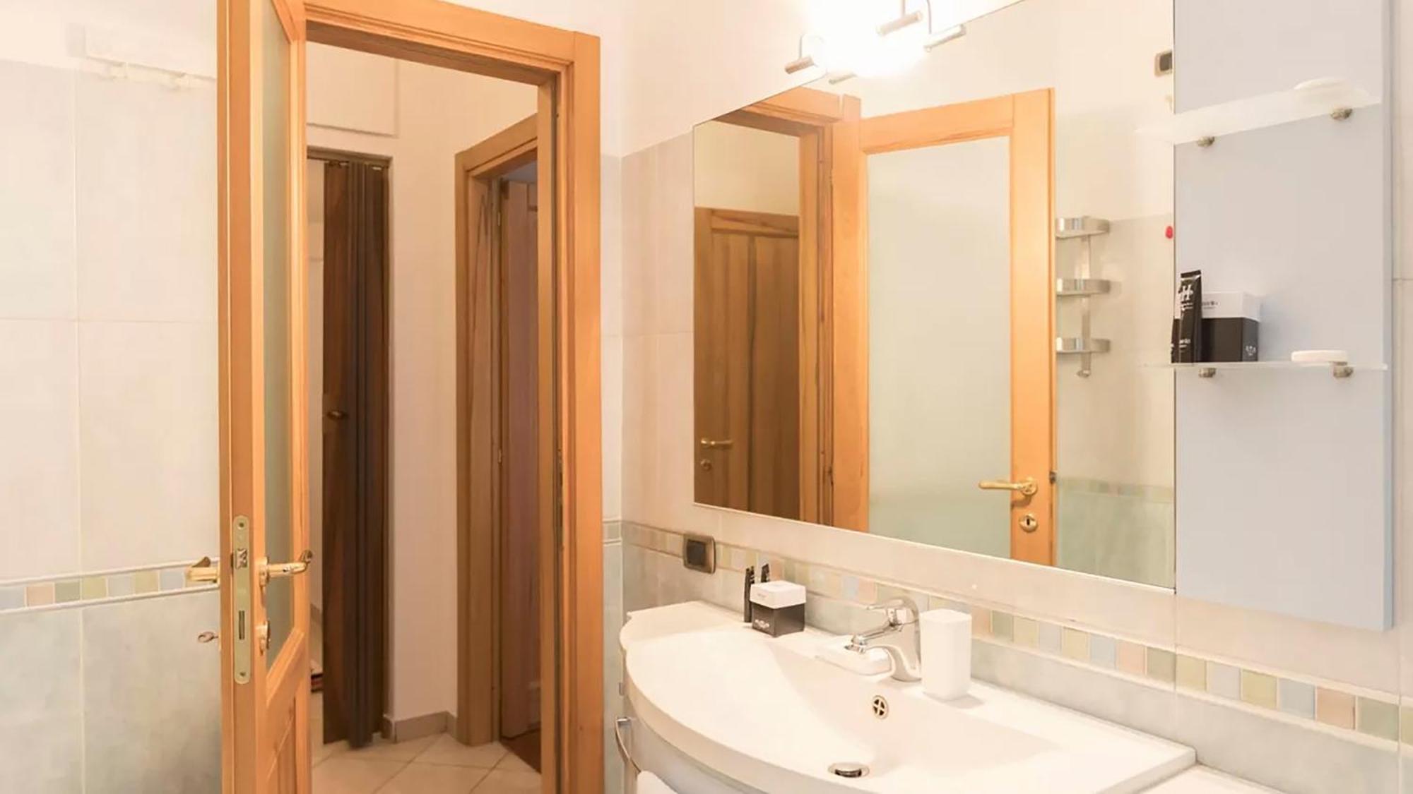 Classbnb - Two Apartments 400 Meters From The Duomo Mediolan Zewnętrze zdjęcie