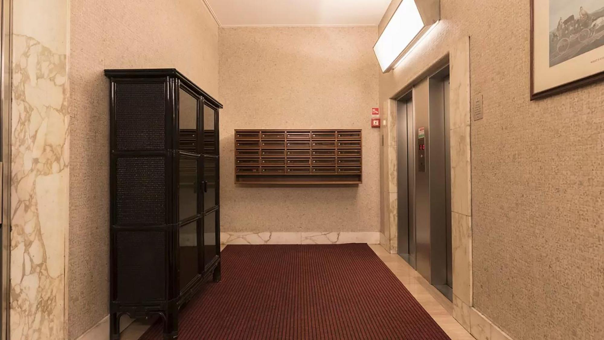 Classbnb - Two Apartments 400 Meters From The Duomo Mediolan Zewnętrze zdjęcie