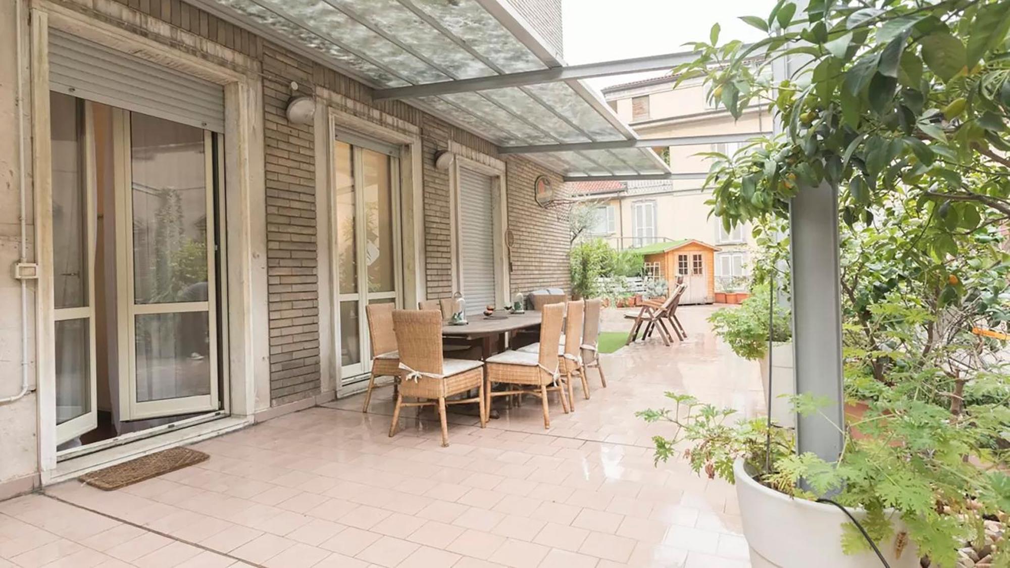 Classbnb - Two Apartments 400 Meters From The Duomo Mediolan Zewnętrze zdjęcie