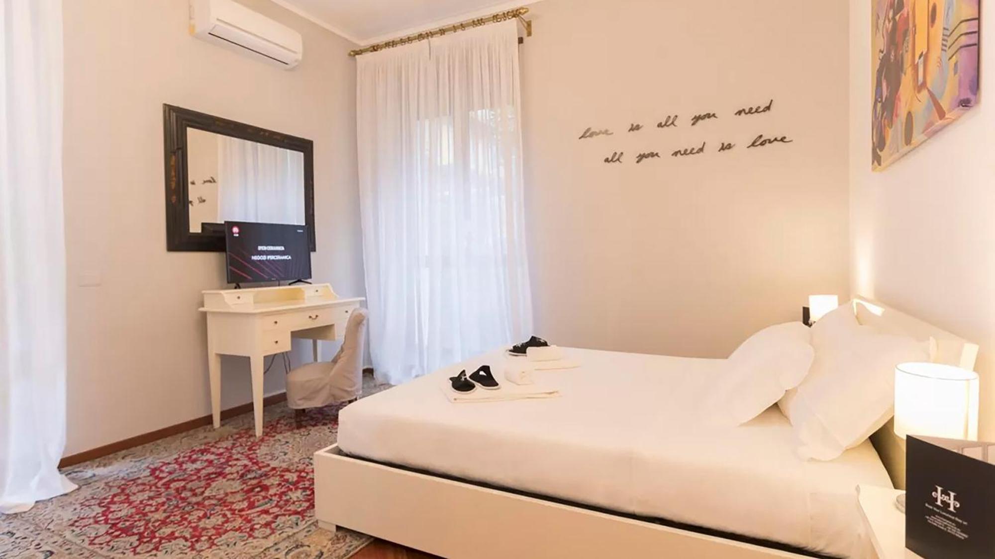 Classbnb - Two Apartments 400 Meters From The Duomo Mediolan Zewnętrze zdjęcie